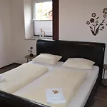 Gaestehaus Radler Scheune Heede
