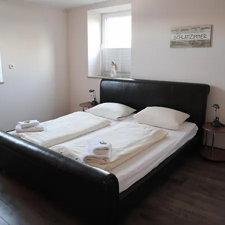 Gaestehaus Radler Scheune בית הארחה Heede