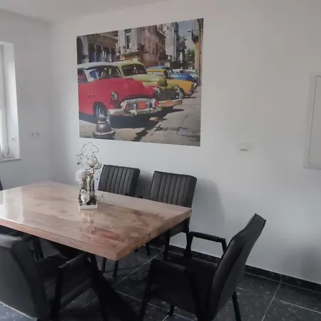 Gaestehaus Radler Scheune Pensión Heede