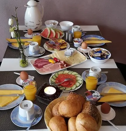 Gaestehaus Radler Scheune בית הארחה Heede